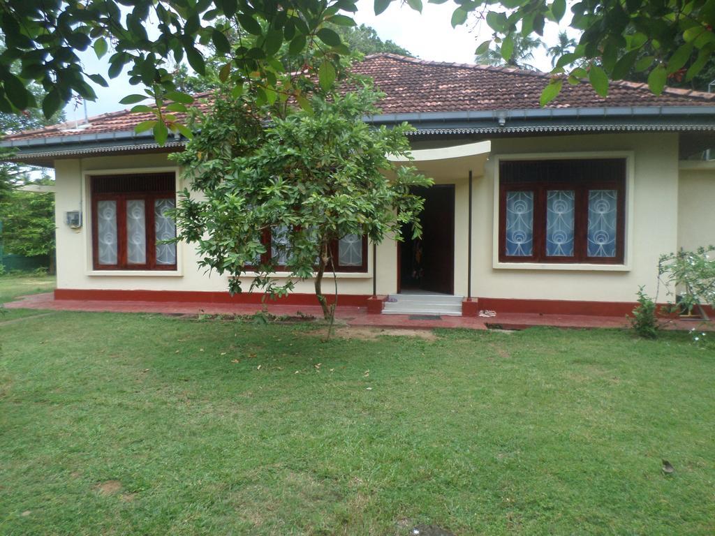 Grand Villa Mirissa Extérieur photo